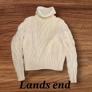 GORGEOUS Lands End Women’s Drifter cable turtleneck Size M 10-12